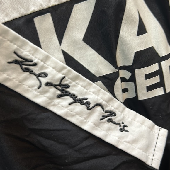2022 KARL LAGERFELD Paris Limited Edition Button Down Blouse. Size S. - Picture 4 of 10